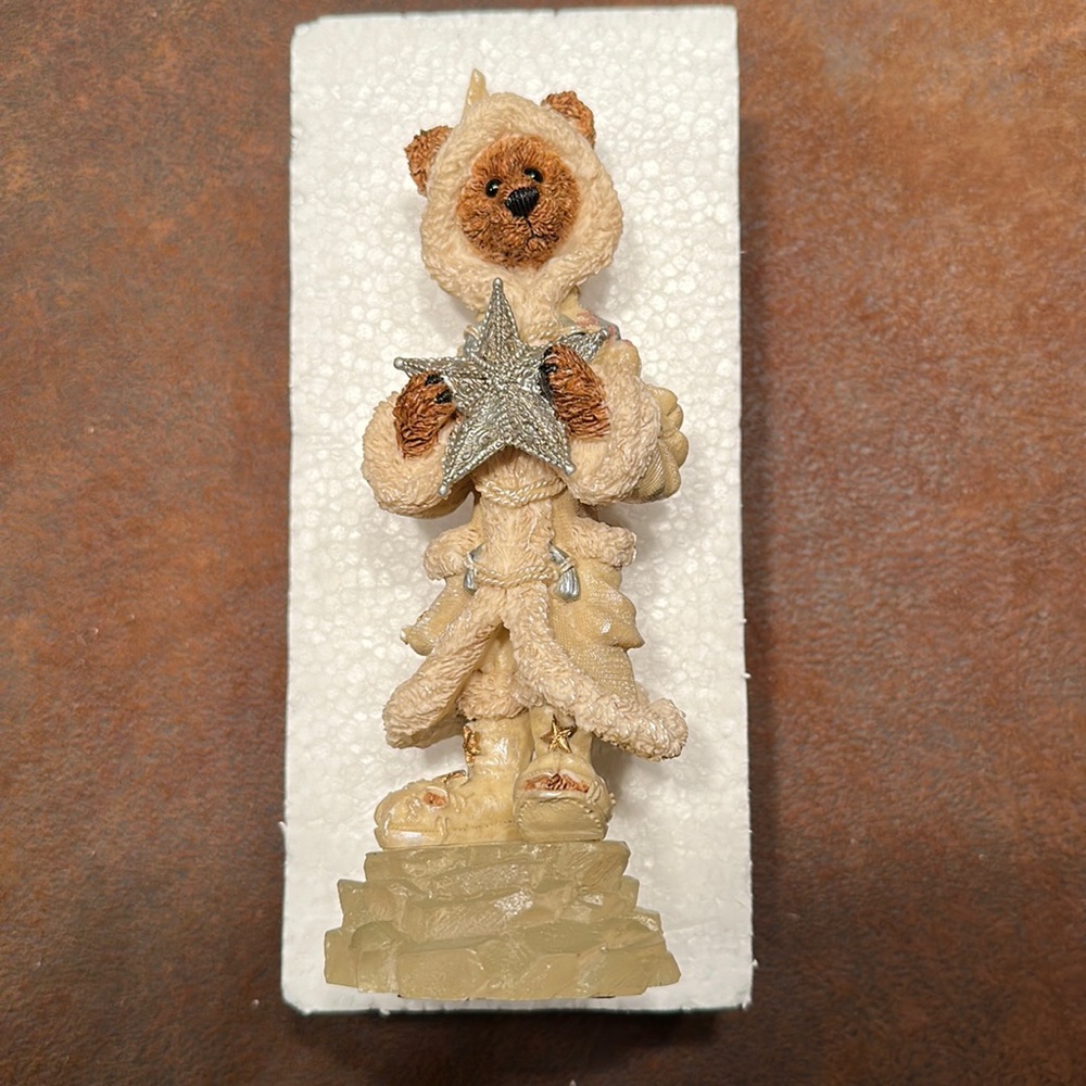 Boyd’s Hear Resin Figure. ‘Polaris and The North Star…On Ice’